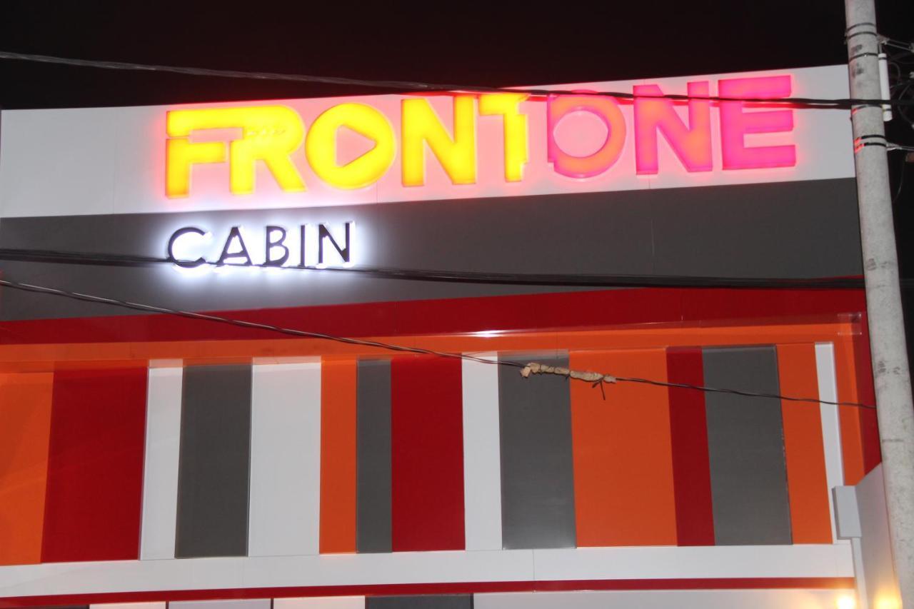 Front One Cabin Malioboro Jogja Джок'якарта Екстер'єр фото