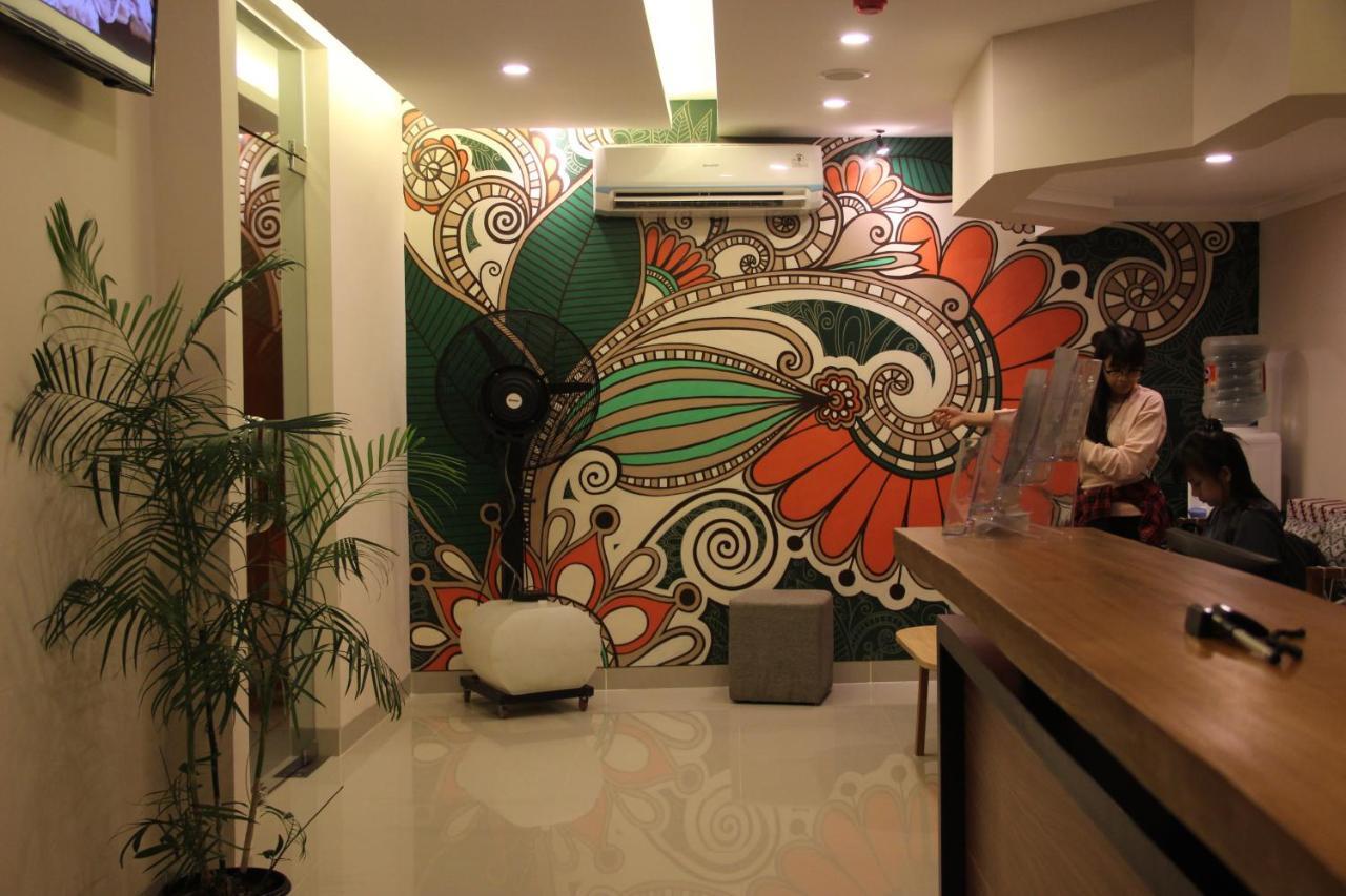 Front One Cabin Malioboro Jogja Джок'якарта Екстер'єр фото